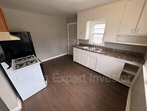 2221 Vance Ave in Fort Wayne, IN - Building Photo - Building Photo