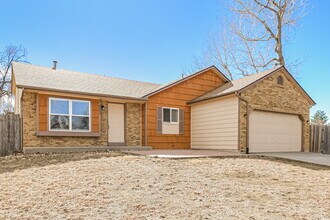 4089 S Dunkirk Way in Aurora, CO - Building Photo - Building Photo