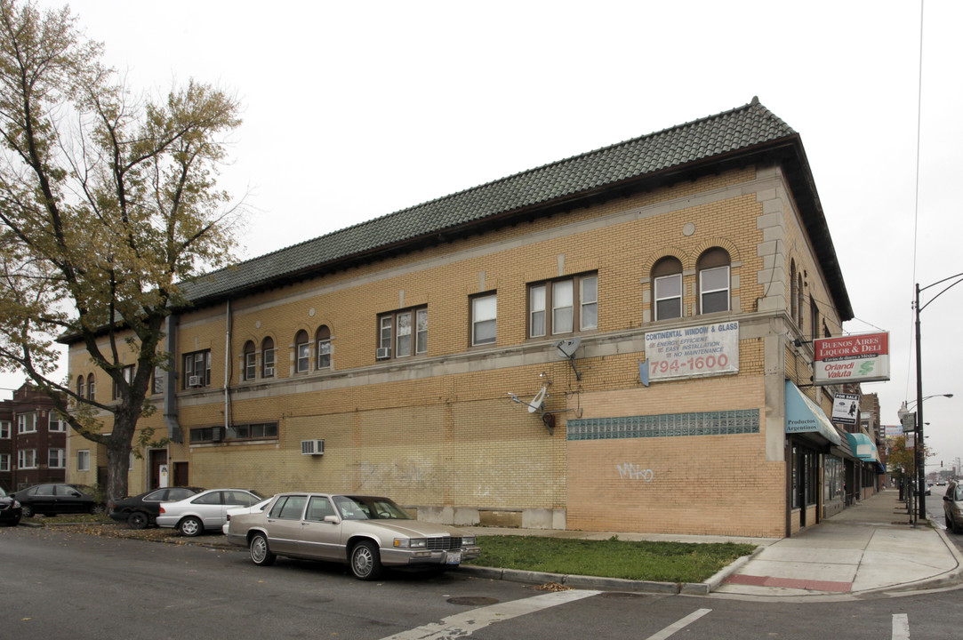 3100-3104 N Cicero Ave in Chicago, IL - Foto de edificio