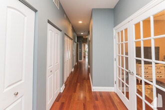 2239 N Lister Ave in Chicago, IL - Building Photo - Building Photo