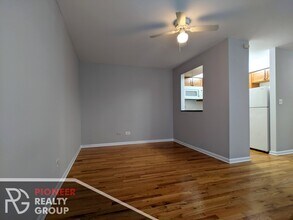 524 W Oakdale Ave in Chicago, IL - Building Photo - Building Photo