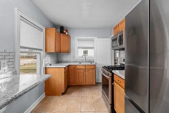 2517 3rd St in East Moline, IL - Foto de edificio - Building Photo