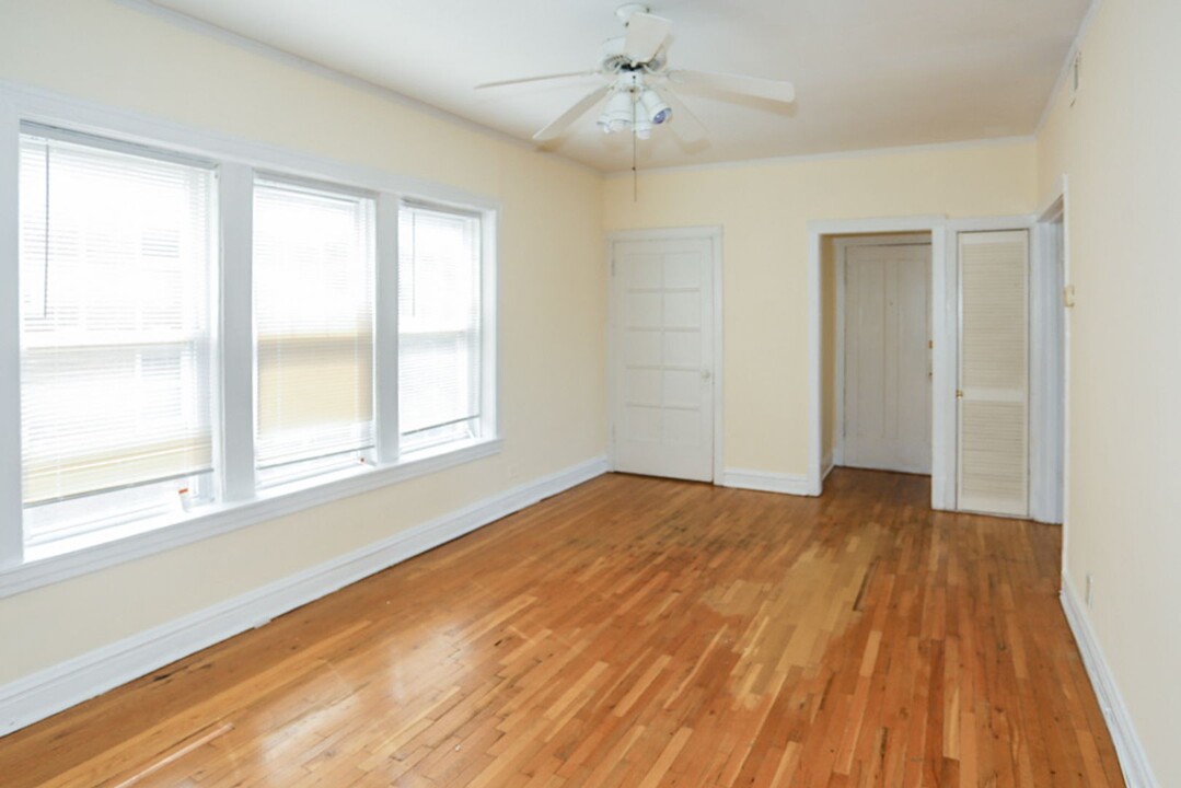 3529 N Broadway St, Unit 3529.5-2E in Chicago, IL - Foto de edificio