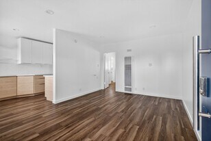 4308 E 4th St in Long Beach, CA - Building Photo