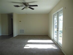 2422 Lake Tiny Rd in Deltona, FL - Building Photo - Building Photo