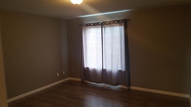 902 Happy Ln in Belgrade, MT - Building Photo - Building Photo