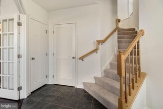 4801 Portsmouth Rd in Ellicott City, MD - Building Photo - Building Photo