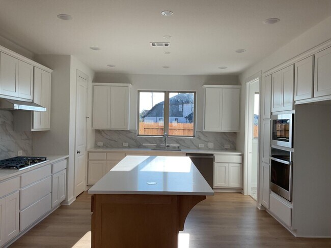 property at 29826 Ellwood Ln