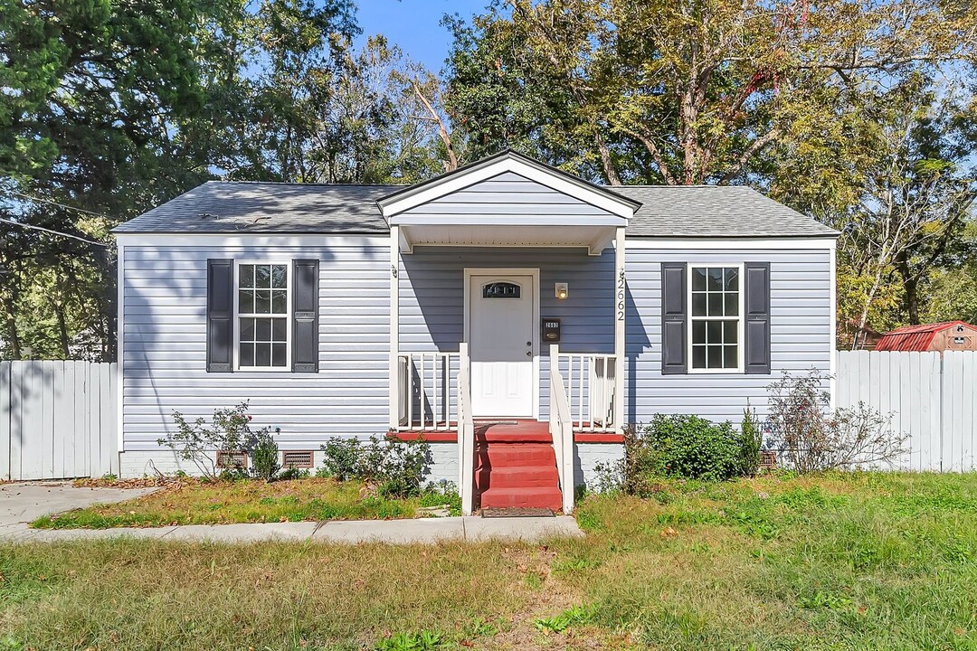 2662 Hull St in North Charleston, SC - Foto de edificio