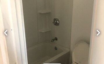 4591 Apricot Rd, Unit Studio in Simi Valley, CA - Foto de edificio - Building Photo