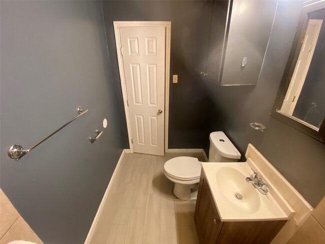 property at 2103 Holly Dr