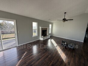 816 S Longbranch Dr in Maize, KS - Building Photo - Building Photo