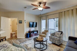 19 Lemoyne Ave, Unit SI ID1470518P in Hilton Head Island, SC - Building Photo