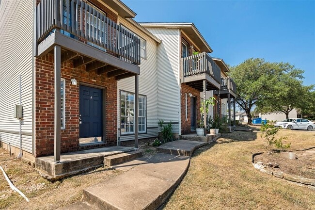 1806 River Crossing Cir in Austin, TX - Building Photo - Building Photo