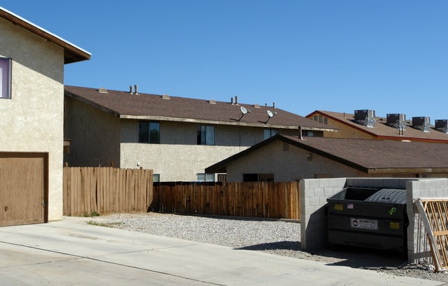 16663 Zenda St in Victorville, CA - Building Photo - Building Photo