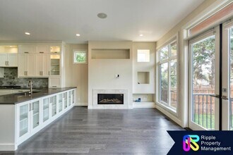 11 Hendon Dr NW in Calgary, AB - Building Photo - Building Photo