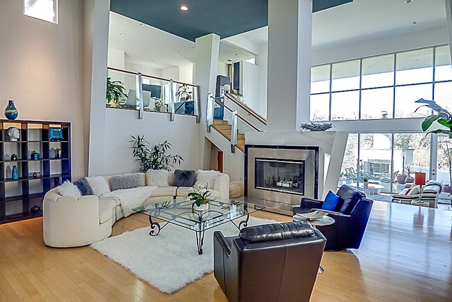 property at 108 Lost Oak Ct