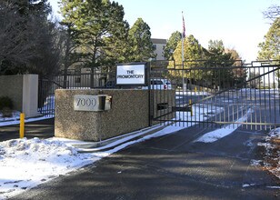 The Promontory in Denver, CO - Foto de edificio - Building Photo