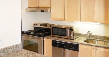 929 Mass in Cambridge, MA - Foto de edificio - Interior Photo