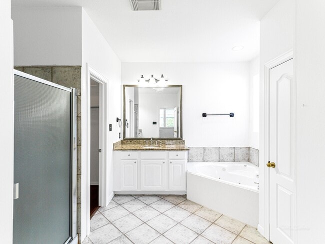 property at 5407 Lake Pl Dr