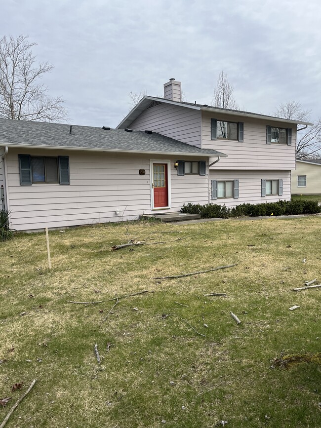 property at 200 Lane 890 Snow Lk