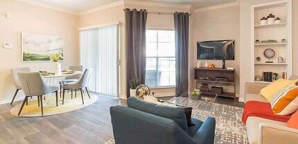 6565 Hollister St in Houston, TX - Building Photo - Building Photo