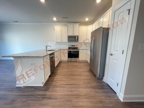 6917 Outfall Point Ln in Raleigh, NC - Building Photo - Building Photo
