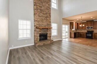 6615 Bridge Stream Rd in Cumming, GA - Building Photo - Building Photo