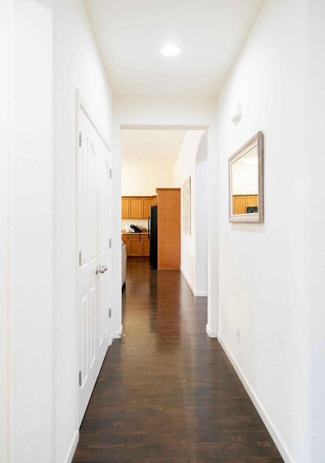 2535 W Sady Ct in Visalia, CA - Building Photo - Building Photo