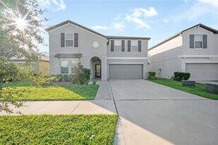14704 Scottburgh Glen Dr in Wimauma, FL - Building Photo