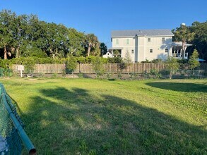 1481 Center St, Unit Bay Club 1305 in Mount Pleasant, SC - Building Photo - Building Photo