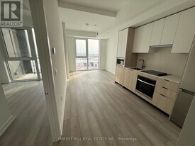 1007 The Queensway in Toronto, ON - Building Photo