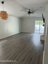 286 Main St in Atlantic Beach, FL - Foto de edificio - Building Photo