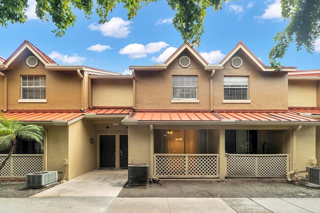 18352 Av in Miami Gardens, FL - Building Photo - Building Photo