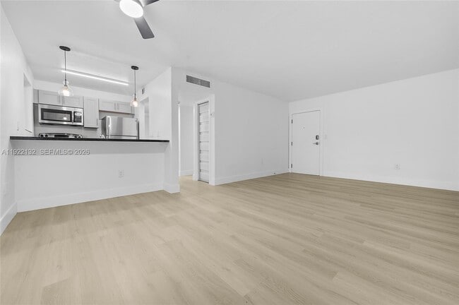 12101 NE 6th Ave in North Miami, FL - Building Photo - Building Photo