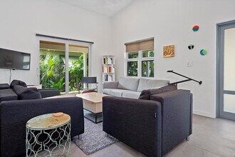 112 S J St in Lake Worth Beach, FL - Building Photo - Building Photo