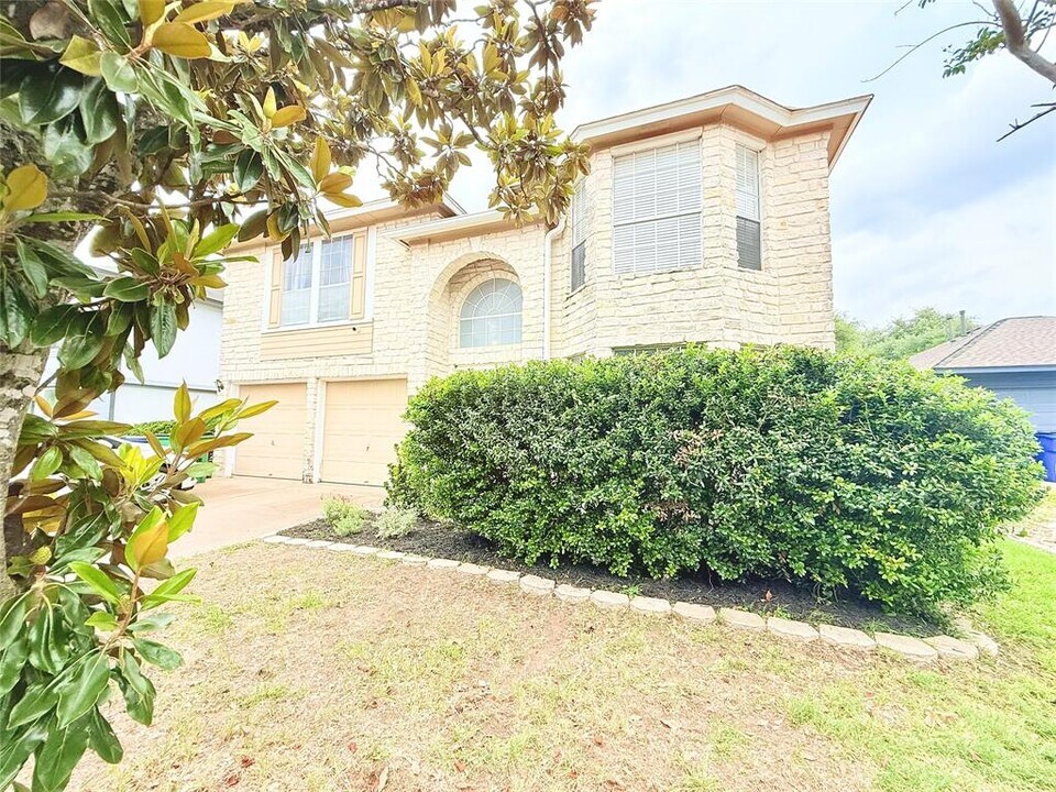 1407 Deer Ledge Trail in Cedar Park, TX - Building Photo