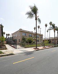 854 S Normandie Ave in Los Angeles, CA - Building Photo - Building Photo