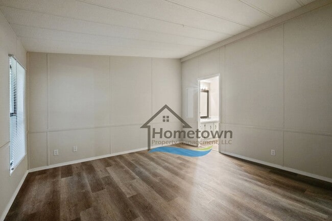 140 W Cosgrove Rd