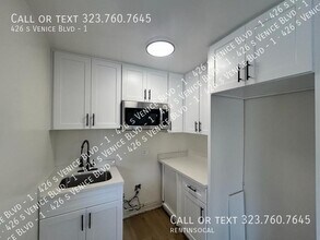 426 S Venice Blvd-Unit -1 in Los Angeles, CA - Foto de edificio - Building Photo