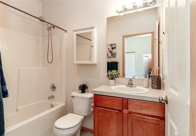 property at 3509 Oxbow Ave E