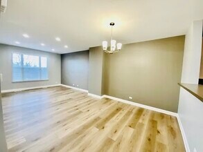 613 N Hidden Prairie Ct in Palatine, IL - Building Photo - Building Photo