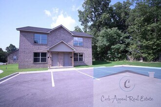 324 Drake St in Jonesboro, AR - Building Photo - Building Photo