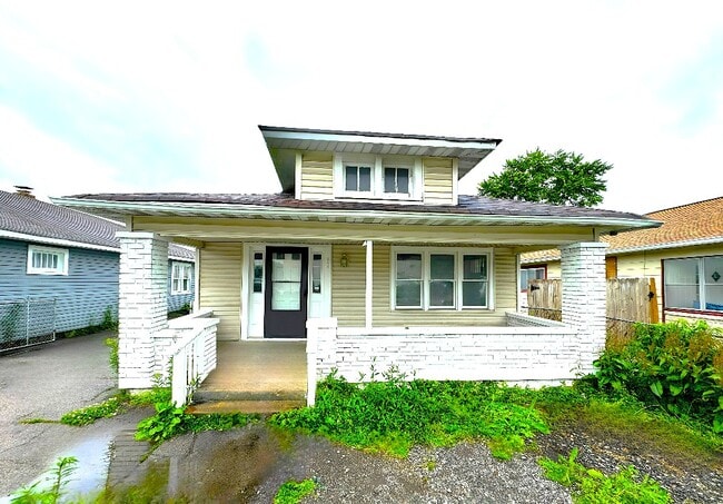 property at 644 S Cole St