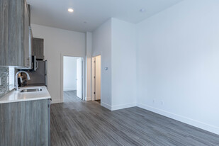 4130 NE Garfield Ave in Portland, OR - Building Photo