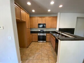 8461 Crystal Walk Cir in Elk Grove, CA - Building Photo - Building Photo