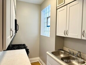 1769 W Greenleaf Ave in Chicago, IL - Building Photo - Building Photo