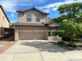 280 Grand Canyon Dr in White Rock, NM - Building Photo