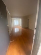 13440 Burbank Blvd in Sherman Oaks, CA - Building Photo - Building Photo