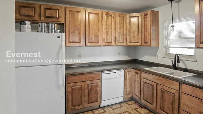 2115 Diana Dr in Loveland, CO - Building Photo - Building Photo